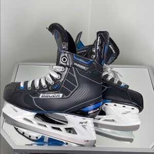 Bauer Black and Blue Ice Hockey Skates Woman Size 8